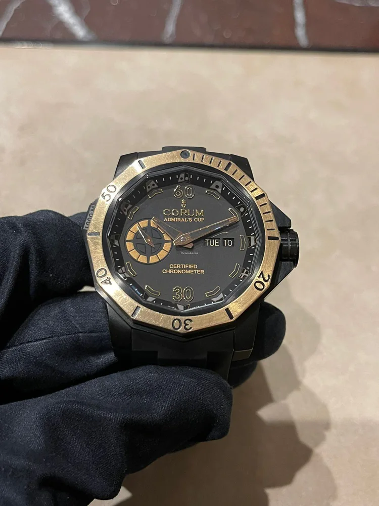 Corum Admiral's Cup Seafender Deep Hull Dive Cup Seafender